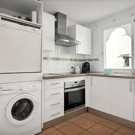 En Complejo Con Piscina Climatizada - El Presidente 234 Apartamento Estepona