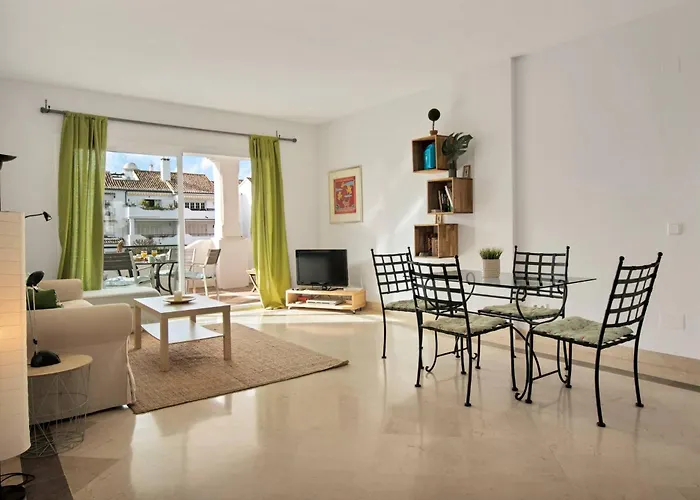 Apartamento En Complejo Con Piscina Climatizada - El Presidente 234 Estepona