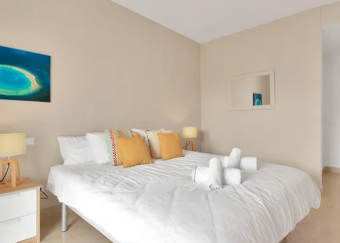 En Complejo Con Piscina Climatizada - El Presidente 234 *