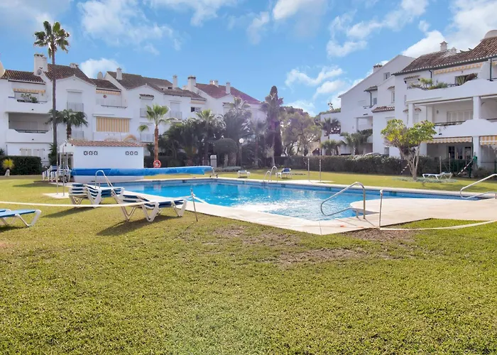 En Complejo Con Piscina Climatizada - El Presidente 234 דירה