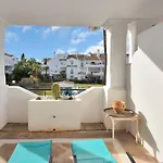 En Complejo Con Piscina Climatizada - El Presidente 234 Apartmán *