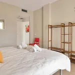 En Complejo Con Piscina Climatizada - El Presidente 234 *