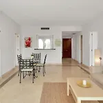 En Complejo Con Piscina Climatizada - El Presidente 234 에스테포나