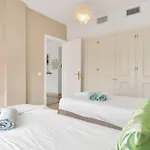 En Complejo Con Piscina Climatizada - El Presidente 234