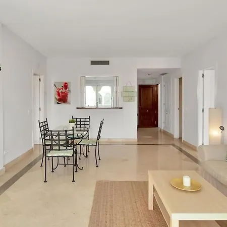 Lejlighed En Complejo Con Piscina Climatizada - El Presidente 234 Estepona