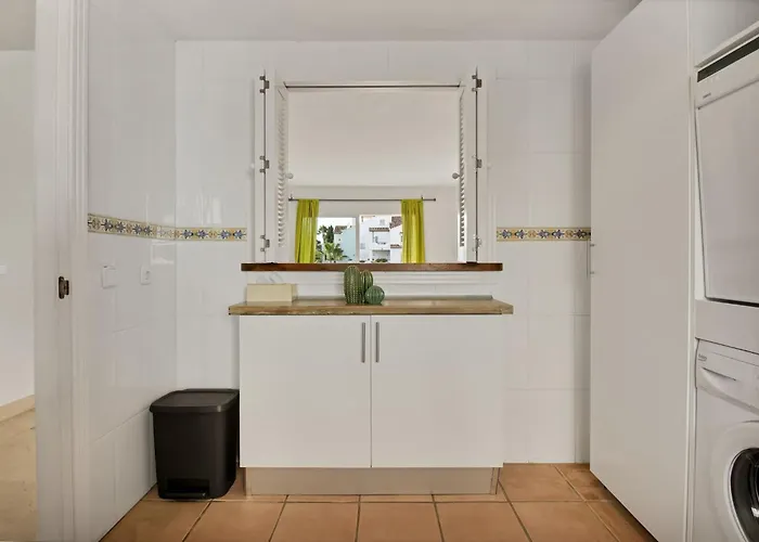 Apartment En Complejo Con Piscina Climatizada - El Presidente 234 *