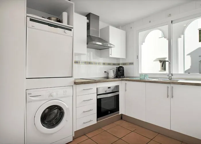 En Complejo Con Piscina Climatizada - El Presidente 234 Apartment Estepona