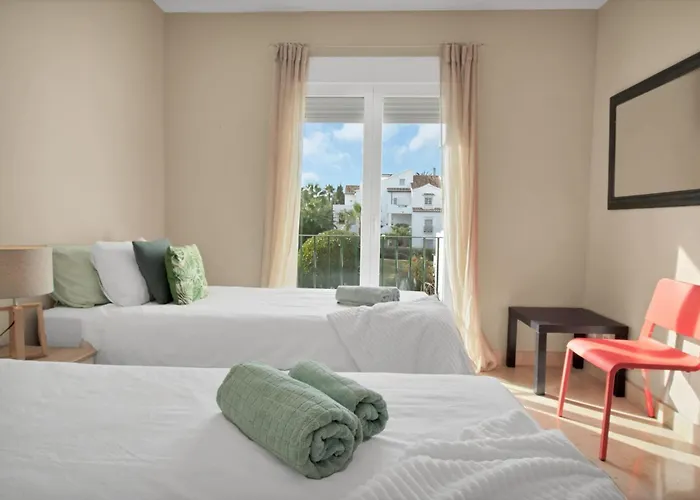 En Complejo Con Piscina Climatizada - El Presidente 234 Estepona