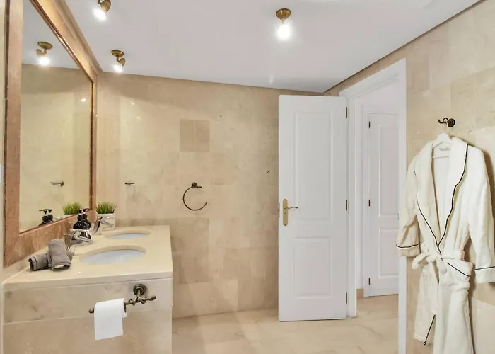 En Complejo Con Piscina Climatizada - El Presidente 234 Daire Estepona