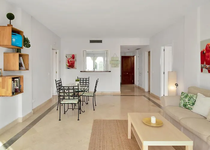 En Complejo Con Piscina Climatizada - El Presidente 234 Estepona